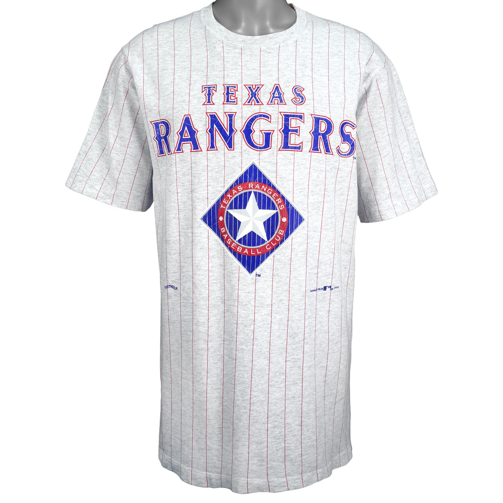 MLB (Nutmeg) - Texas Rangers Spell-Out  T-Shirt 1995 Medium Vintage Retro Baseball