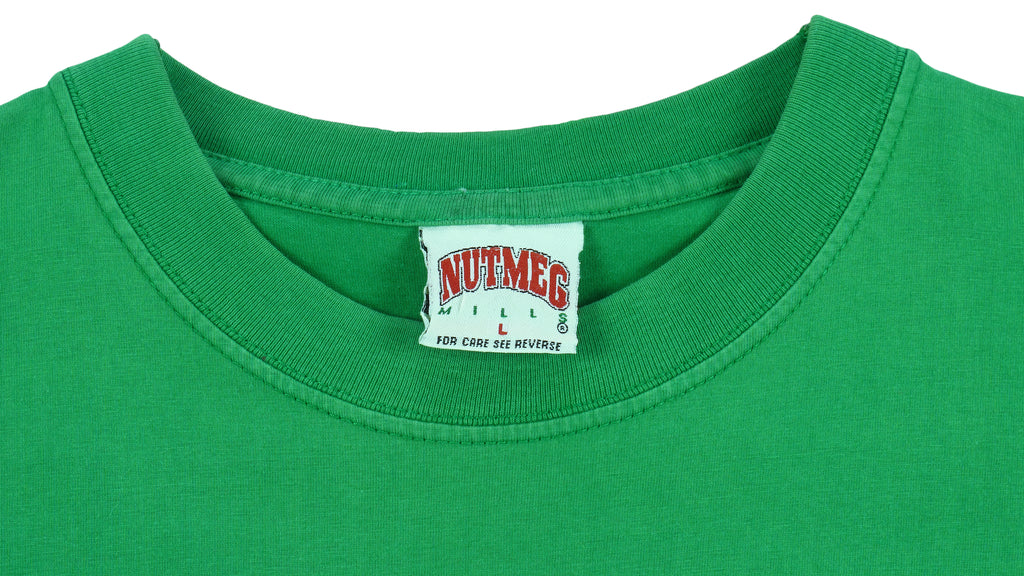 NBA (Nutmeg) - Green Boston Celtics Spell-Out T-Shirt 1990s Large Vintage Retro Basketball