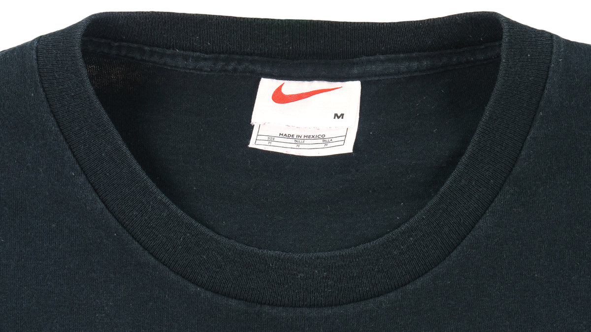 Nike - Black Basketball Spell-Out T-Shirt 1990s Medium Vintage Retro