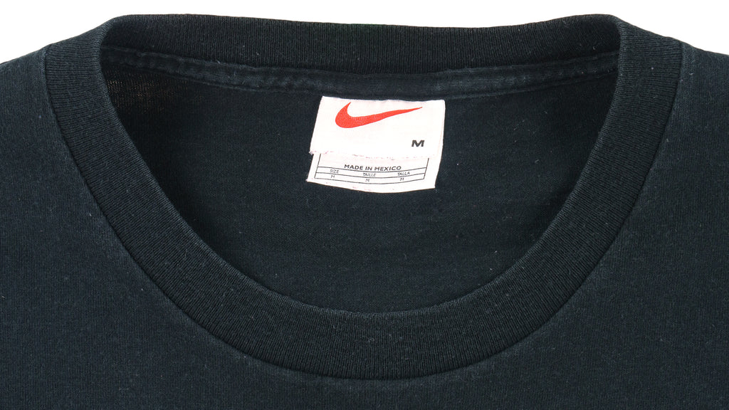 Nike - Black Basketball Spell-Out T-Shirt 1990s Medium Vintage Retro