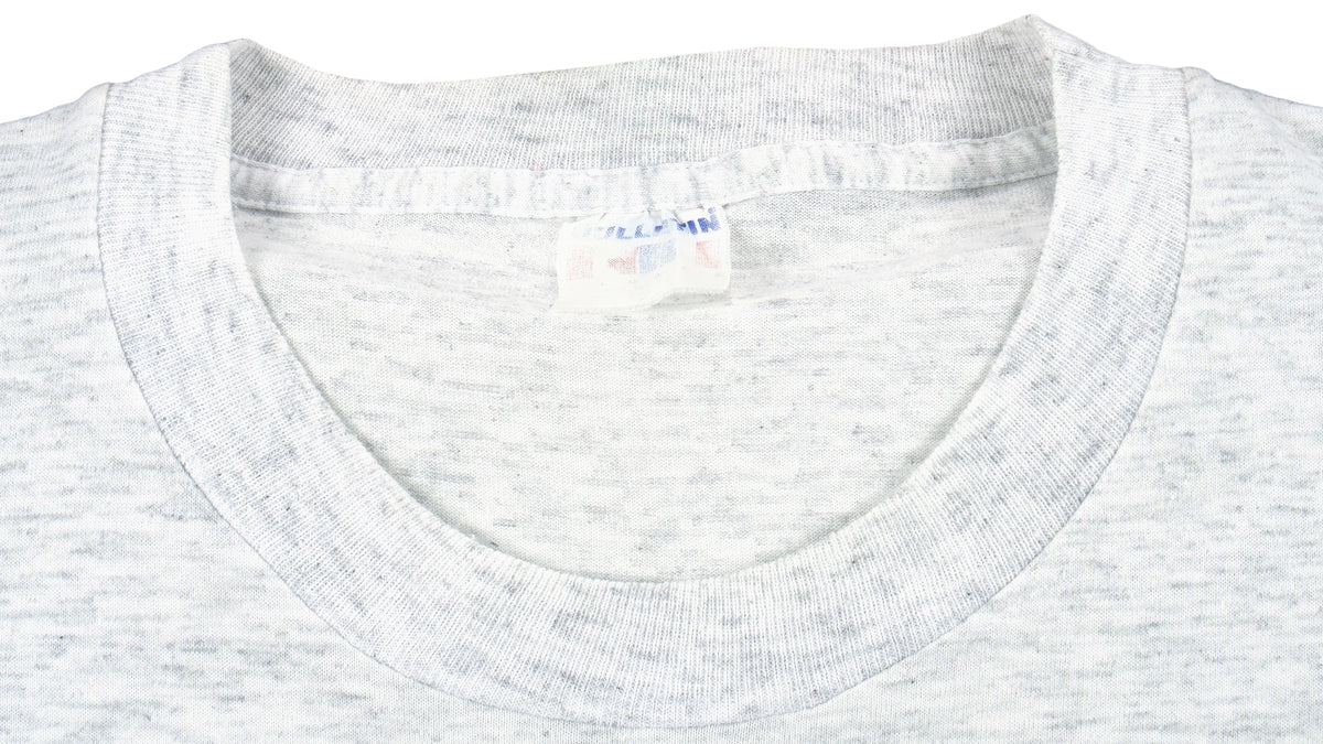 Vintage (Bulletin) - Provinces of Canada Maple Leafs Spell-Out T-Shirt 1990s Large Vintage Retro