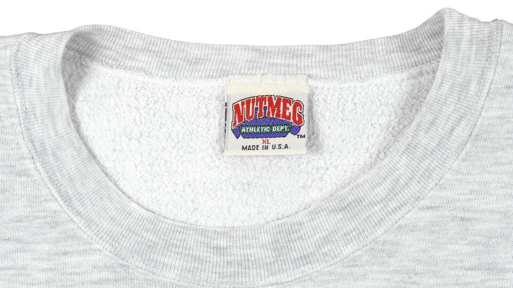 NFL (Nutmeg) - Green Bay Packers Crew Neck Sweatshirt 1990s X-Large Vintage Retro Football