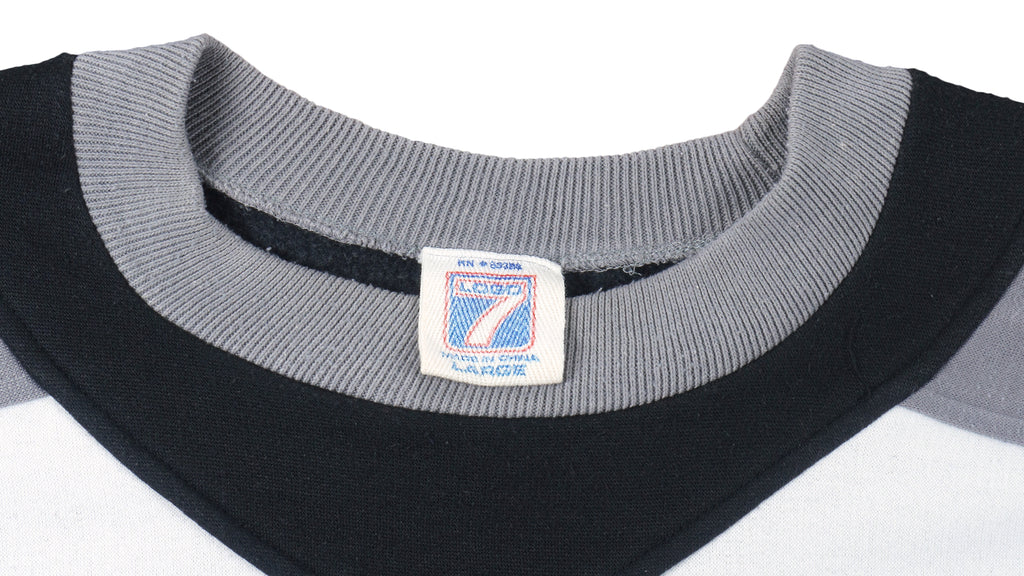 NFL (Logo 7) - Raiders Crew Neck Sweatshirt 1990s Large Vintage Retro