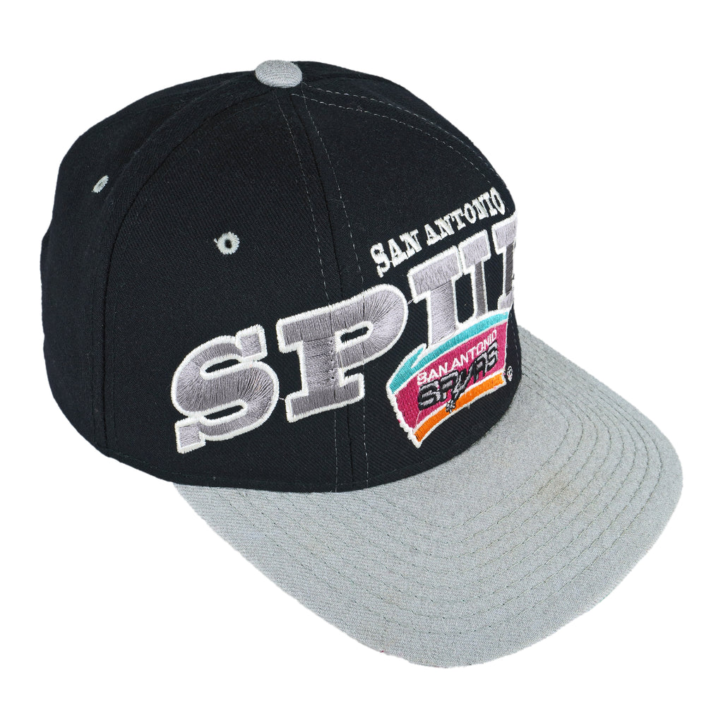 Starter - San Antonio Spurs Spell-Out Snap Back Hat 1990s OSFA Vintage Retro Basketball