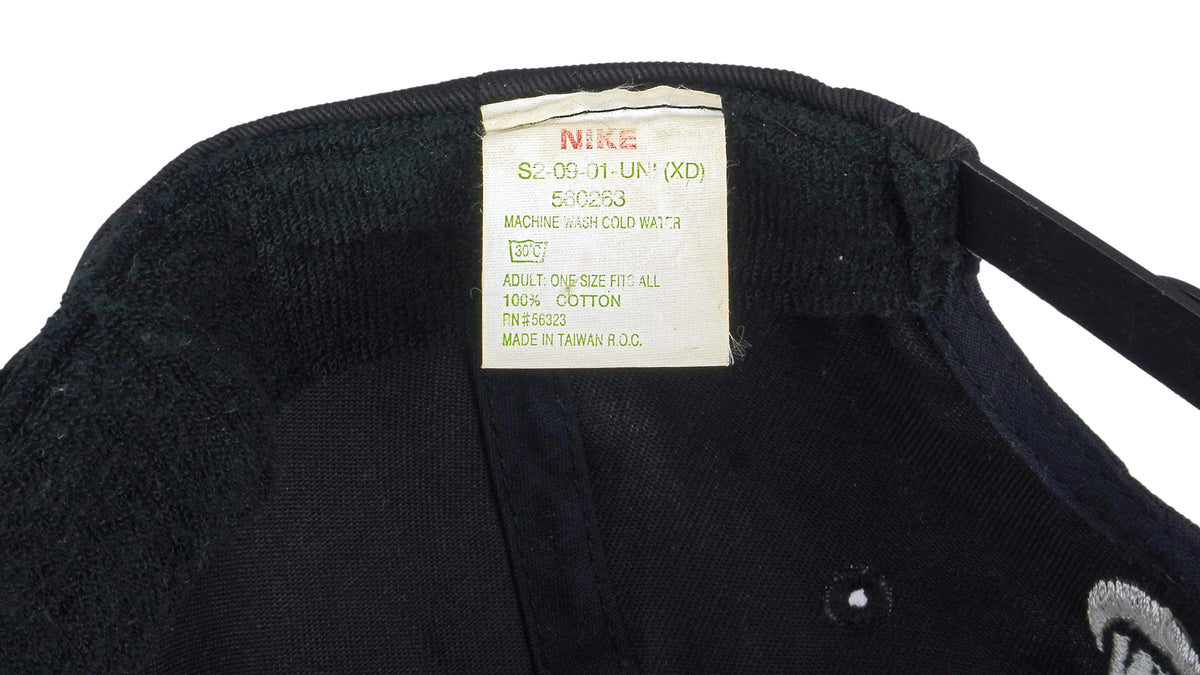 Nike - Black Just Do It Big Logo Snap Back Hat 1990s OSFA Vintage Retro College
