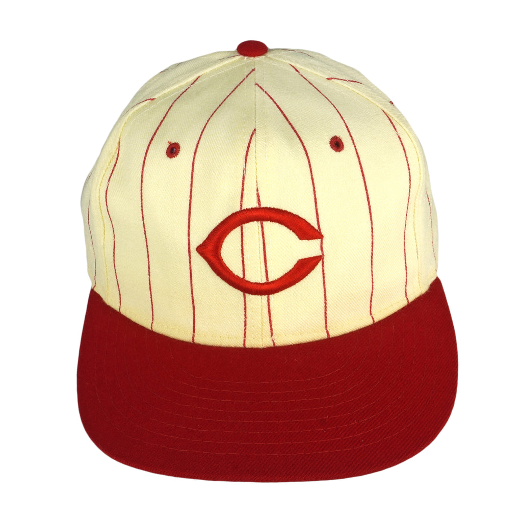MLB (New Era) - Cream Cincinnati Reds Fitted Hat 1990s 7 1/2 Vintage Retro Baseball