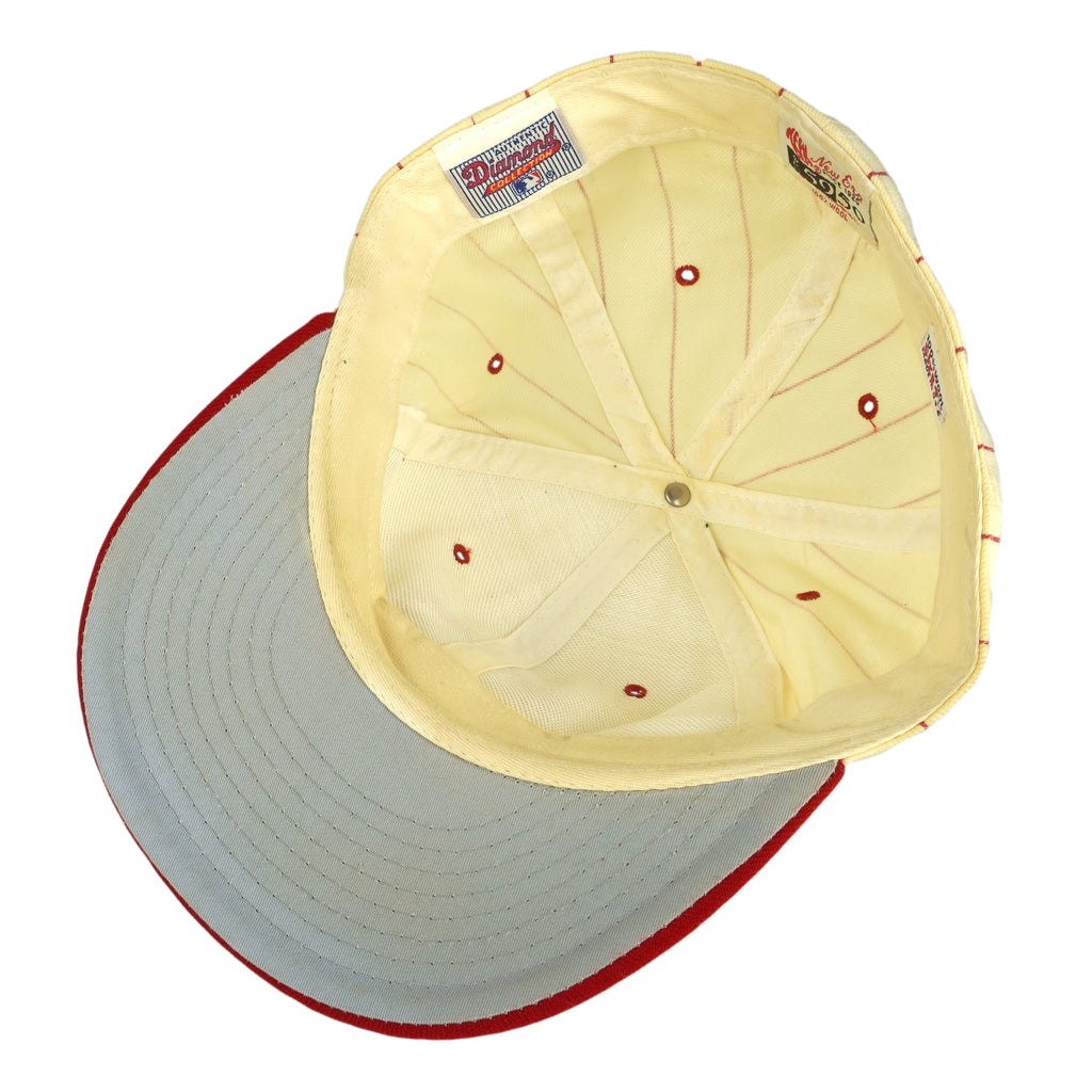 MLB (New Era) - Cream Cincinnati Reds Fitted Hat 1990s 7 1/2 Vintage Retro Baseball