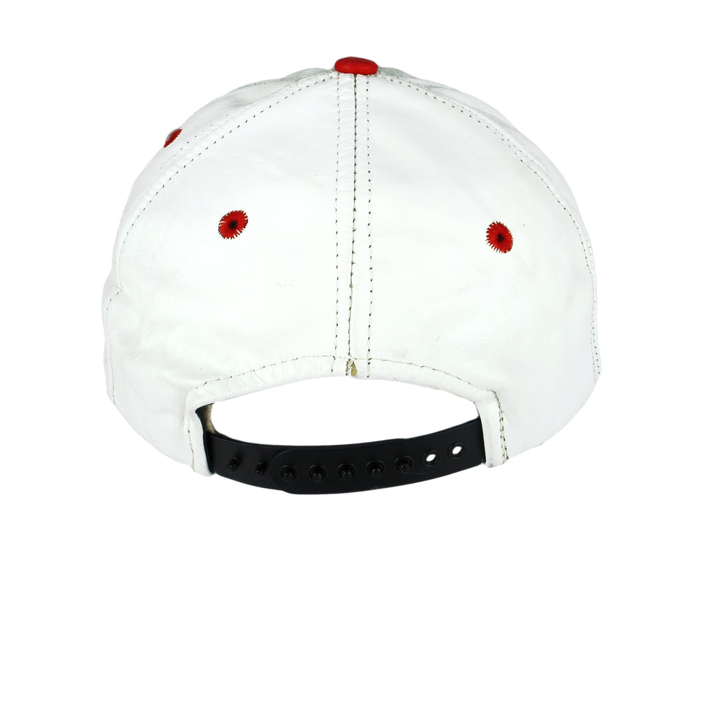 NBA (NBA Properties) - Chicago Bulls Snap Back Leather Hat 1996 OSFA Vintage Retro Basketball