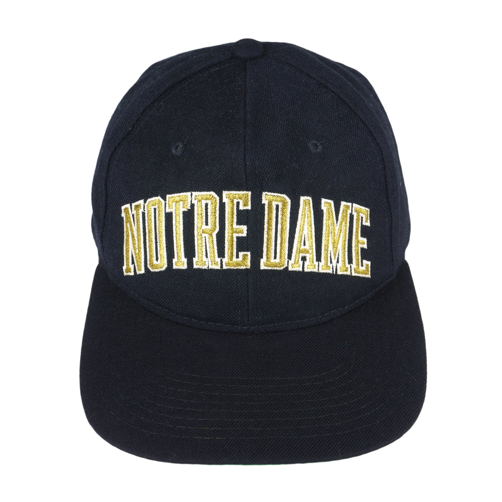 Starter - Notre Dame Fighting Irish Spell-Out Snap Back Hat 1990s OSFA Vintage Retro Football College