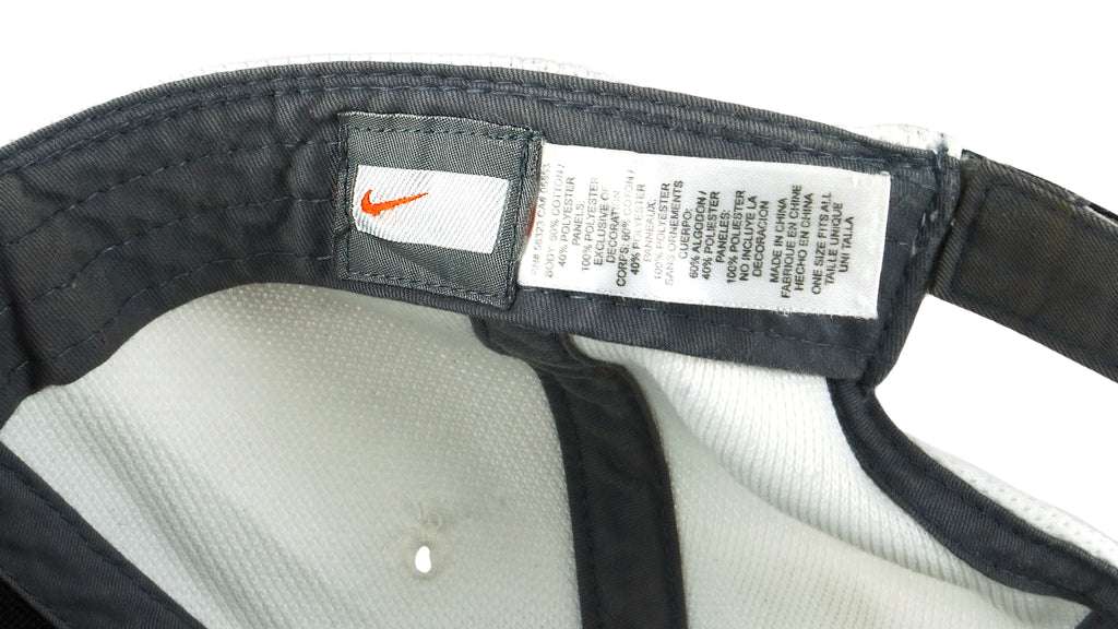 Nike - Black & White Big Spell-Out Mesh Strap Back Hat 1990s OSFA Vintage Retro
