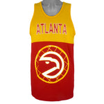 NBA (Garan Inc.) - Atlanta Hawks Spell-Out T-Shirt 1990s Large Vintage Retro Basketball