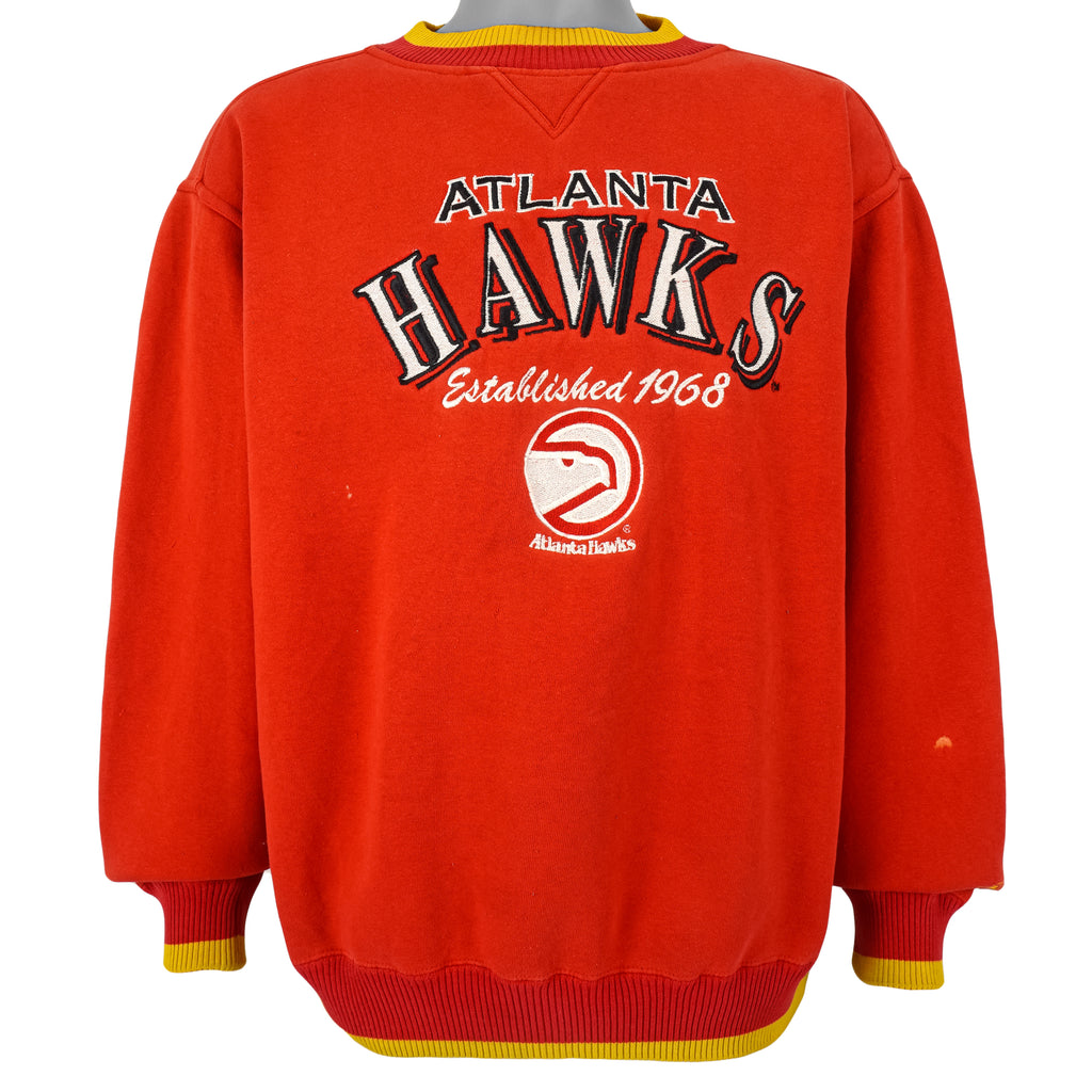 NBA (Logo Athletic) - Atlanta Hawks Embroidered Crew Neck Sweatshirt 1990s X-Large Vintage Retro Basketball