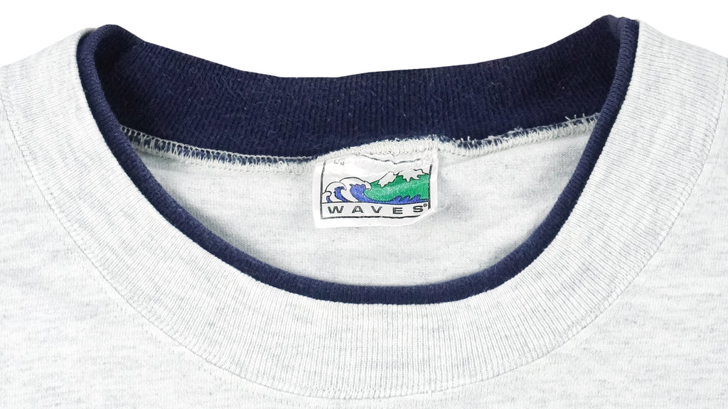 Vintage (Waves) - Vancouver, Canada Spell-Out T-Shirt 1993 Large Vintage Retro