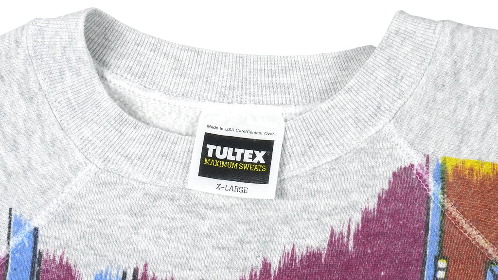 Looney Tunes (Tultex) - Just Playing Around Crew Neck Sweatshirt 1994 X-Large Vintage Retro