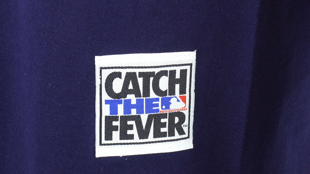 MLB (The Game) - New York Yankees Catch The Fever T-Shirt 1990s Large Vintage Retro Baseball