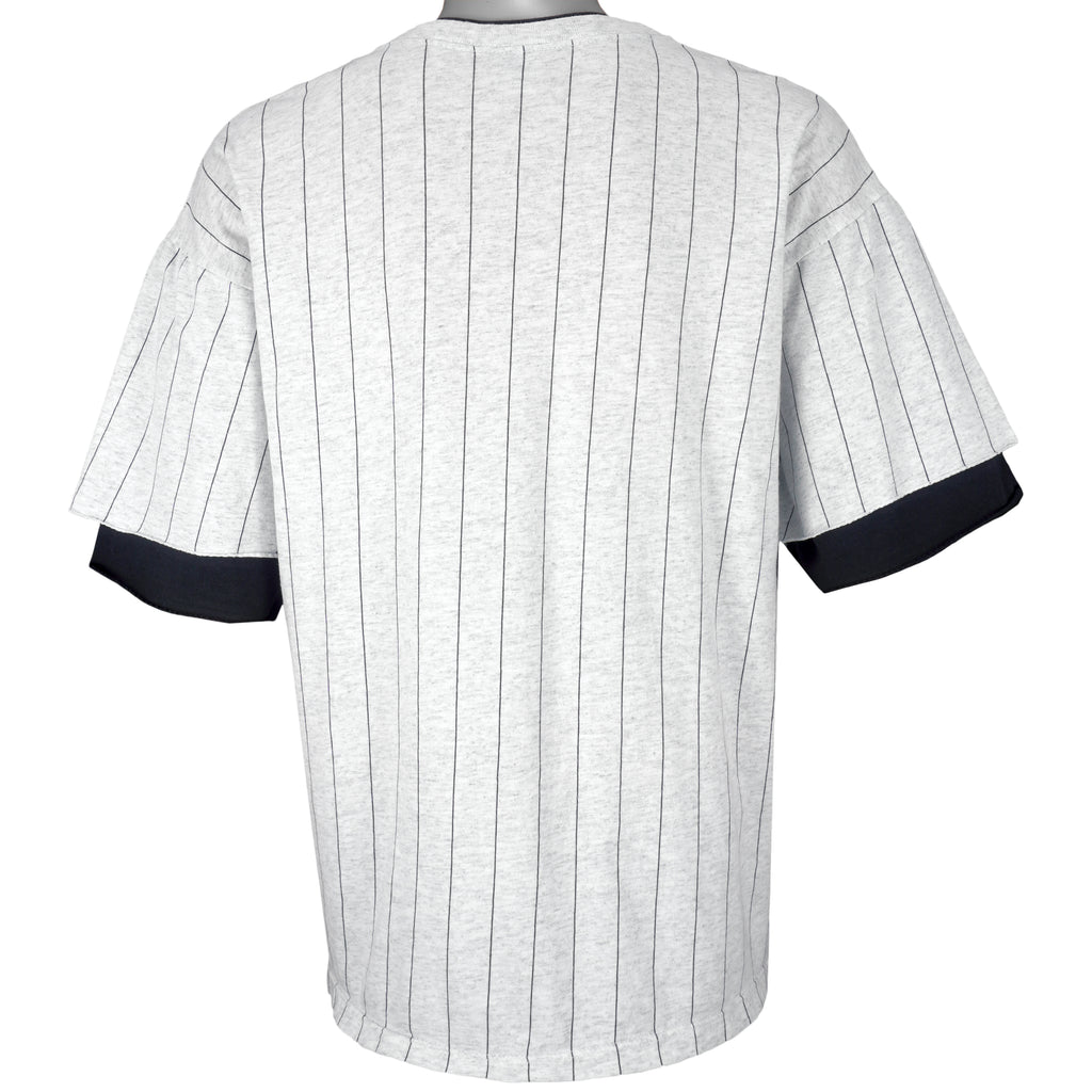 MLB (Salem) - Atlanta Braves T-Shirt 1990s X-Large Vintage Retro Baseball