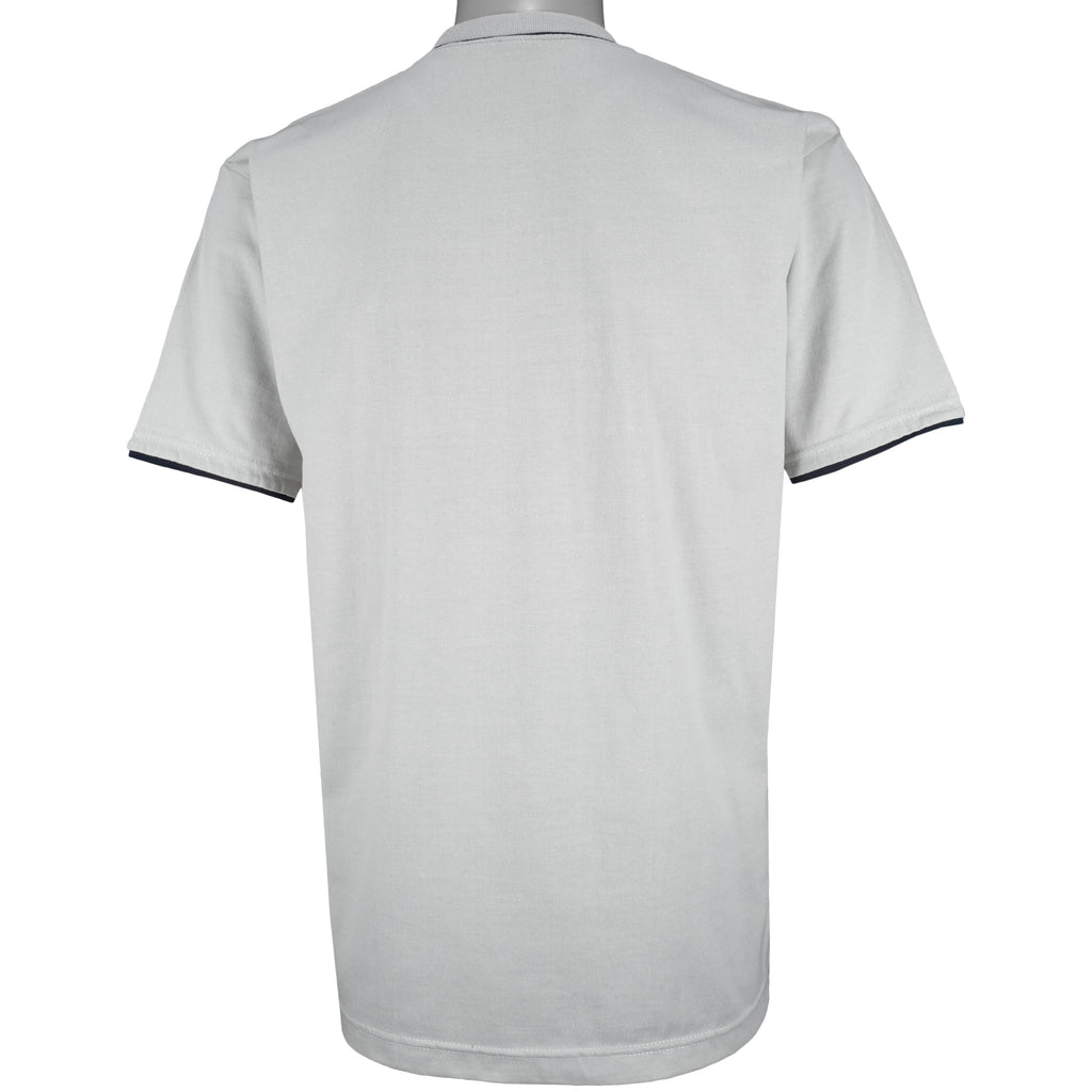 Timberland - White Big Logo T-Shirt 1990s Large Vintage Retro