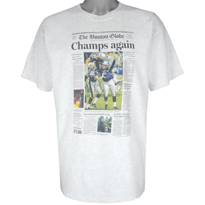 NFL (Gildan) - New England Patriots Super Bowl Champs T-Shirt 2004 Large