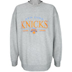 NBA (Lee) - New York Knicks Crew Neck Sweatshirt 1990s X-Large Vintage Retro Basketball