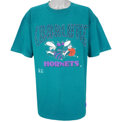 NBA (Nutmeg) - Charlotte Hornets T-Shirt 1990s X-Large