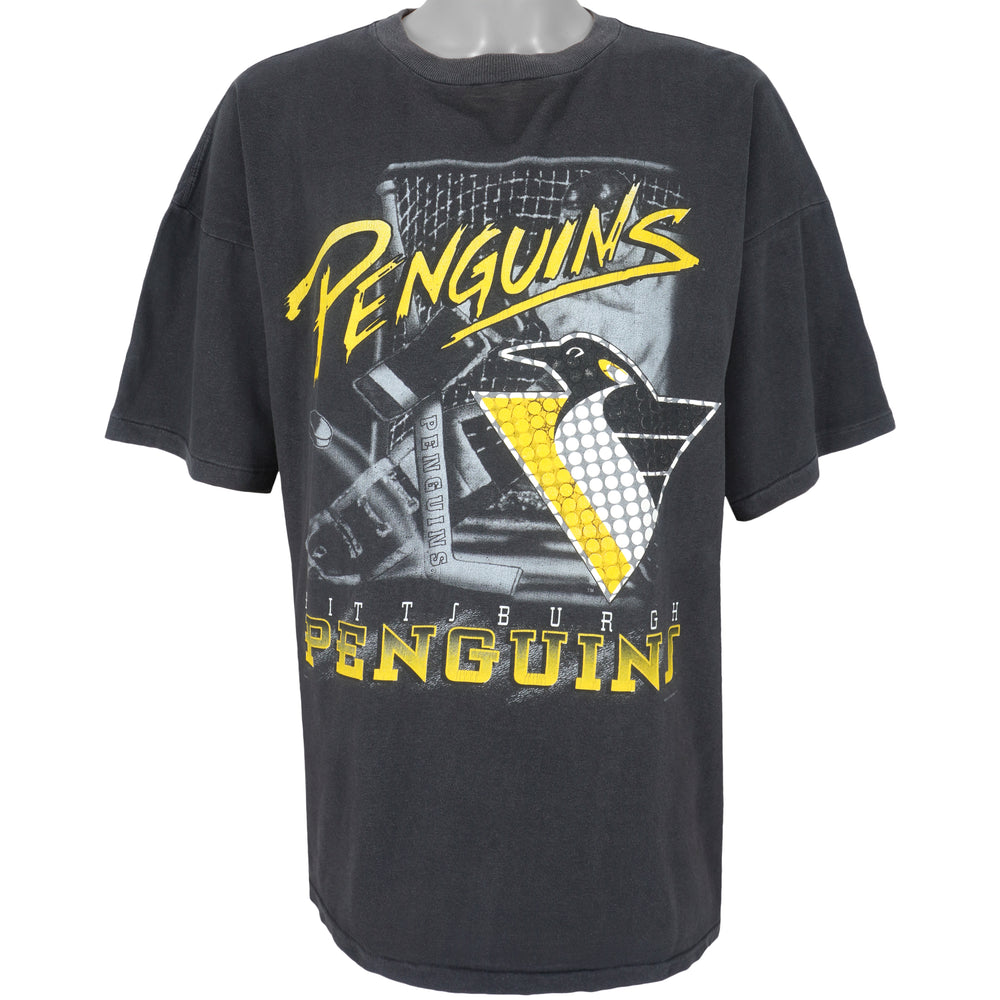 NHL (Magic Johnson Ts) - Pittsburgh Penguins Spell-Out T-Shirt 1990s X-Large Vintage Retro Hockey