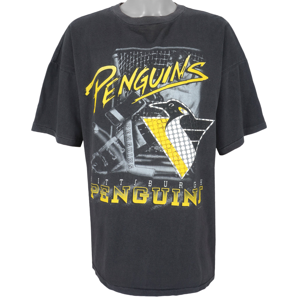 NHL (Magic Johnson Ts) - Pittsburgh Penguins Spell-Out T-Shirt 1990s X-Large Vintage Retro Hockey