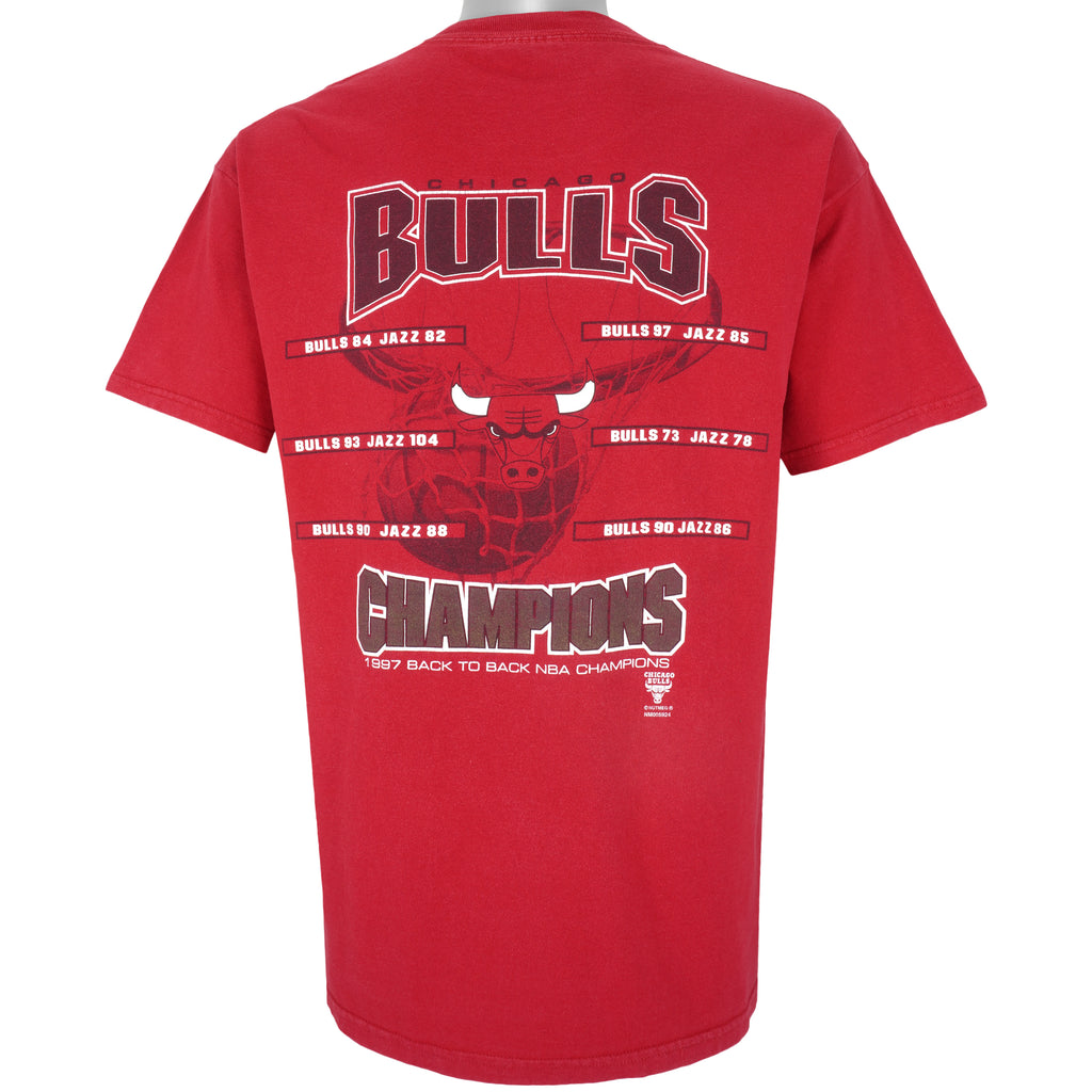 NBA (Lee) - Chicago Bulls, Champions T-Shirt 1997 Large Vintage Retro Basketball