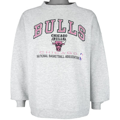 NBA (Logo Athletic) - Chicago Bulls Embroidered Sweatshirt 1990s Large