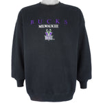 NBA (Salem) - Milwaukee Bucks Embroidered Sweatshirt 1990s X-Large Vintage Retro Basketball
