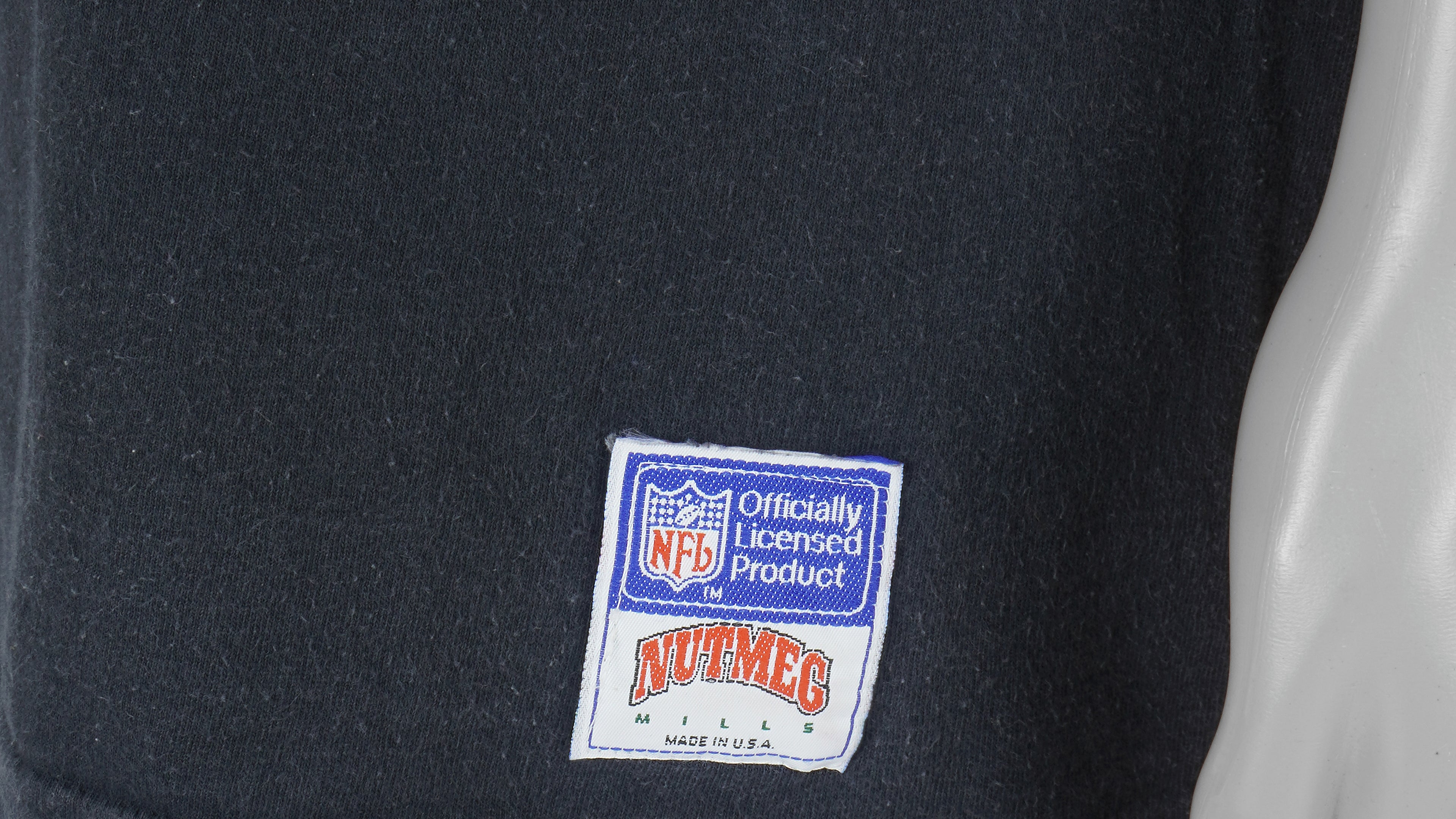 NFL (Nutmeg) - New Orleans Saints Spell-Out T-Shirt 1990s X-Large Vintage Retro Football