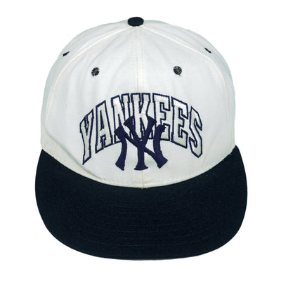 MLB (Pro Line) - New York Yankees Embroidered Fitted Hat 1990s 7 1/2