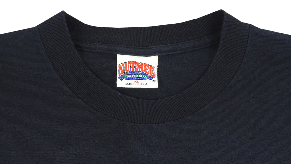 MLB (Nutmeg) - Cincinnati Reds, Word Champions T-Shirt 1990 X-Large Vintage Retro Baseball