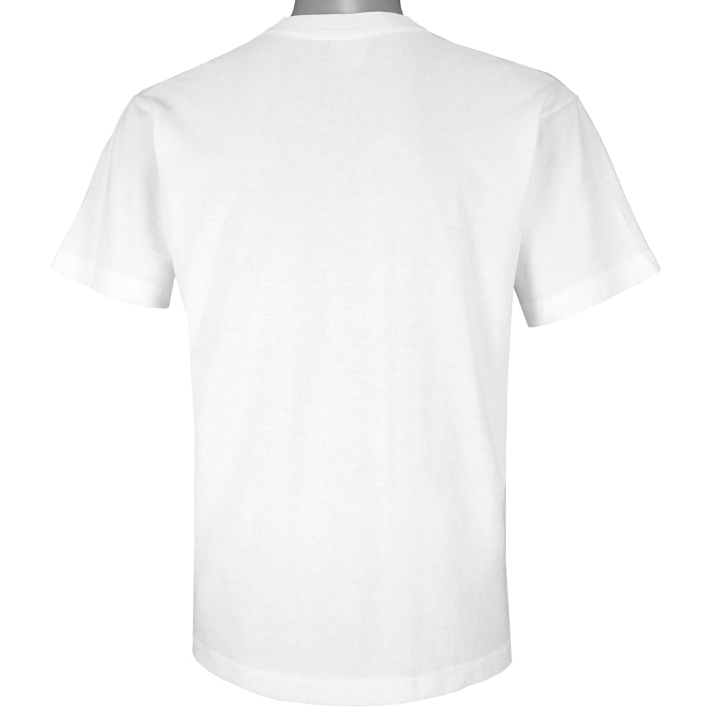MLB (Front Pages) - Kansas City Chiefs, George Brett 3,000 hits T-Shirt 1992 Large Vintage Retro