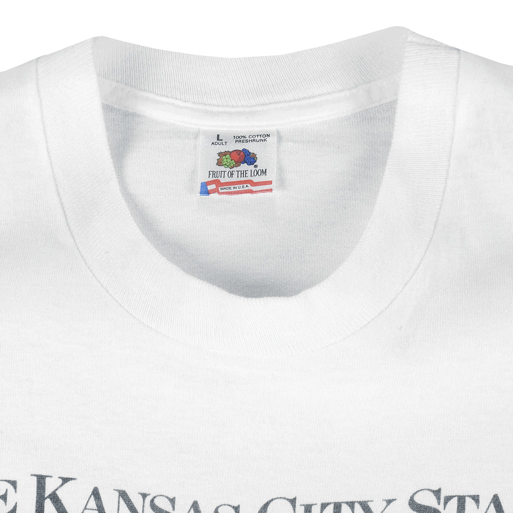 MLB (Front Pages) - Kansas City Chiefs, George Brett 3,000 hits T-Shirt 1992 Large Vintage Retro