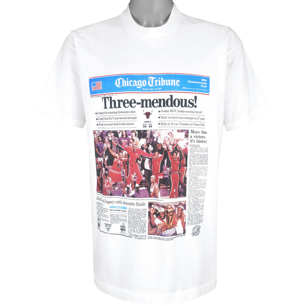 NBA (Front Pages) - Chicago Bulls 3x World Champions T-Shirt 1993 X-Large Vintage Retro