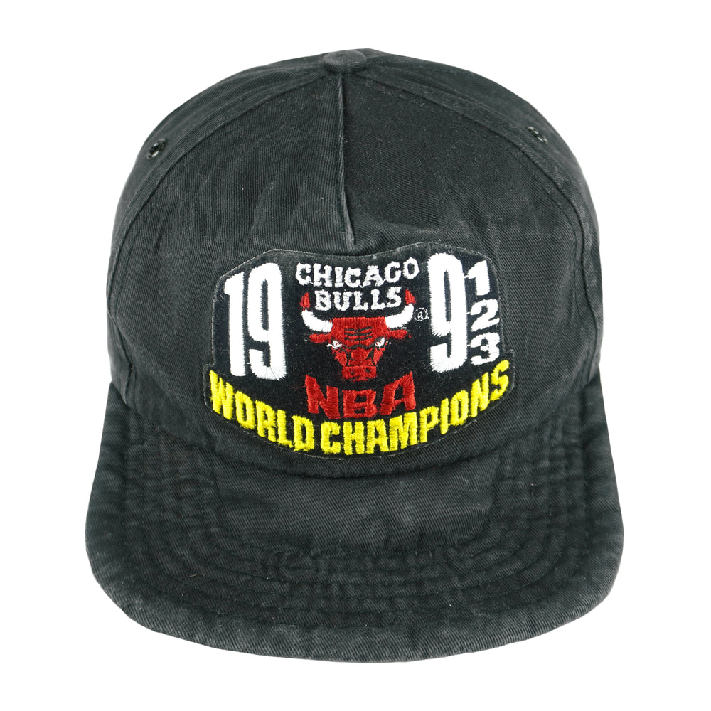 NBA - Chicago Bulls, World Champions Adjustable Hat 1990s OSFA Vintage Retro Basketball