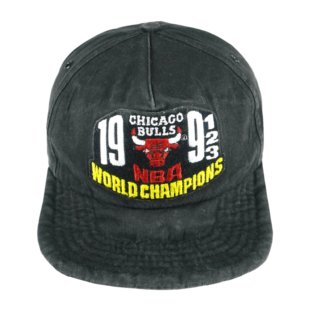 NBA - Chicago Bulls, World Champions Adjustable Hat 1990s OSFA Vintage Retro Basketball