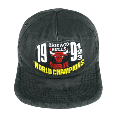 NBA - Chicago Bulls World Champions Adjustable Hat 1993 OSFA