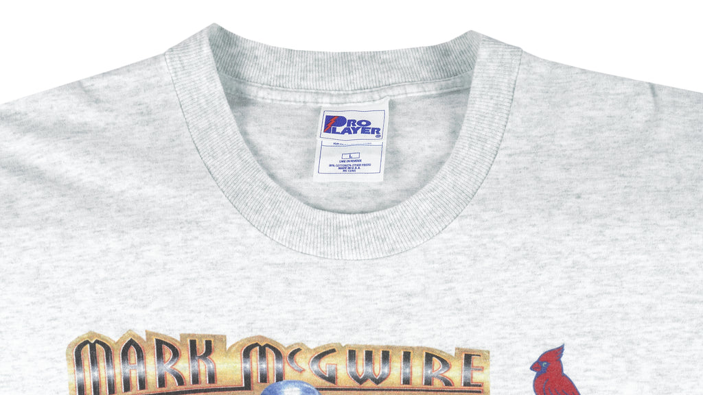 MLB - Grey St. Louis Cardinals Mark McGwire T-Shirt 1998 Large Vintage Retro Baseball