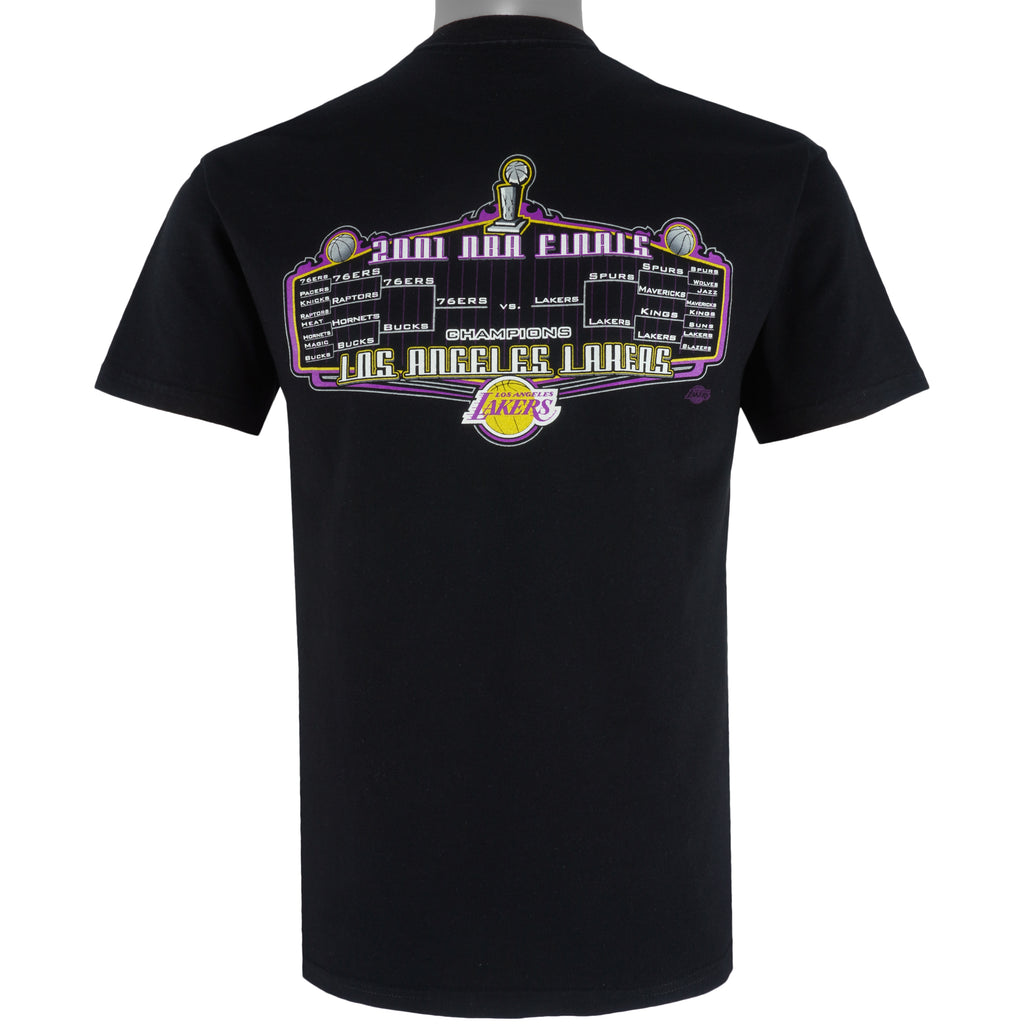 NBA (M&O Knits) - Los Angeles Lakers Spell-Out T-Shirt 2001 Medium Vintage Retro Basketball
