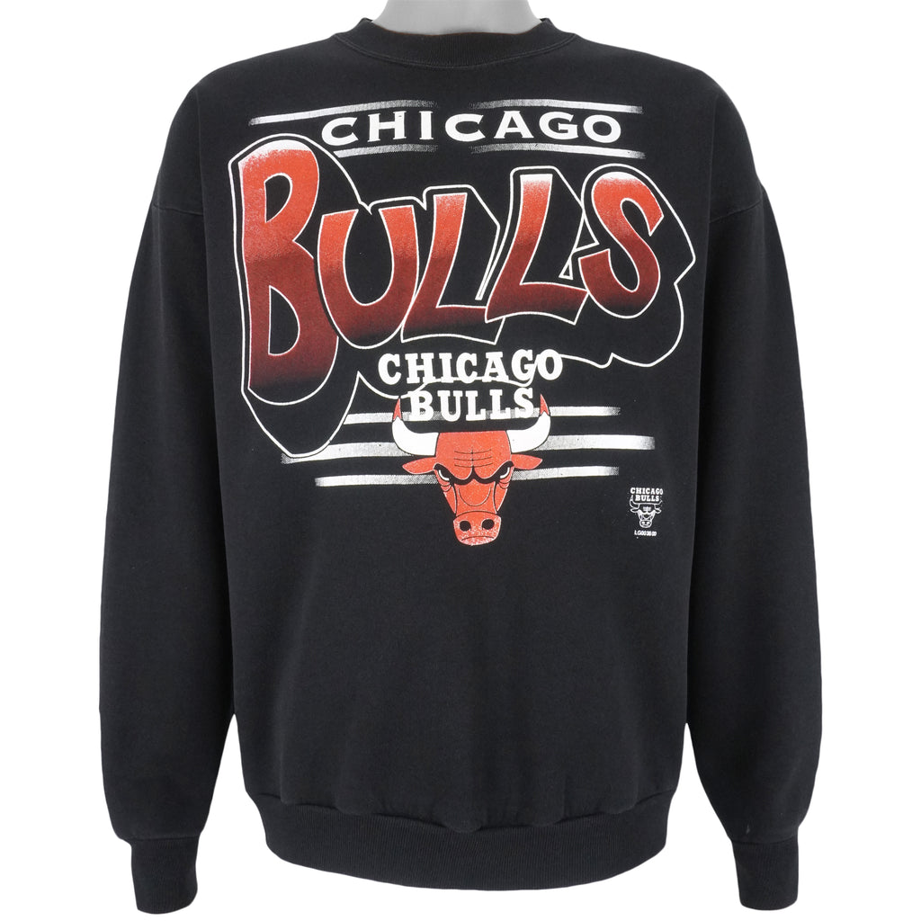 NBA (Logo 7) - Black Chicago Bulls Crew Neck Sweatshirt 1990s Large Vintage Retro Basketball