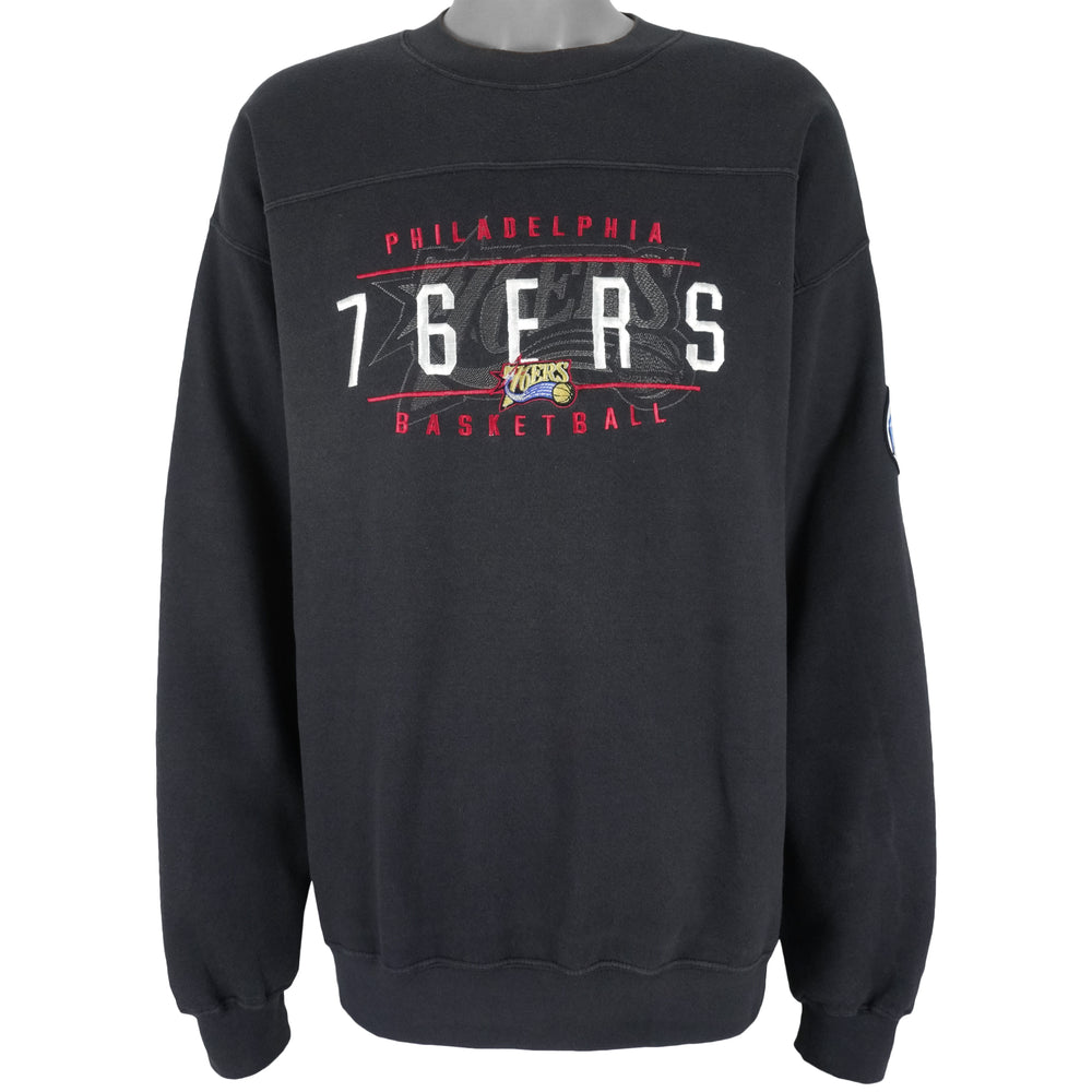NBA (CSA) - Philadelphia 76ers Embroidered Sweatshirt 1990s X-Large Vintage Retro Basketball