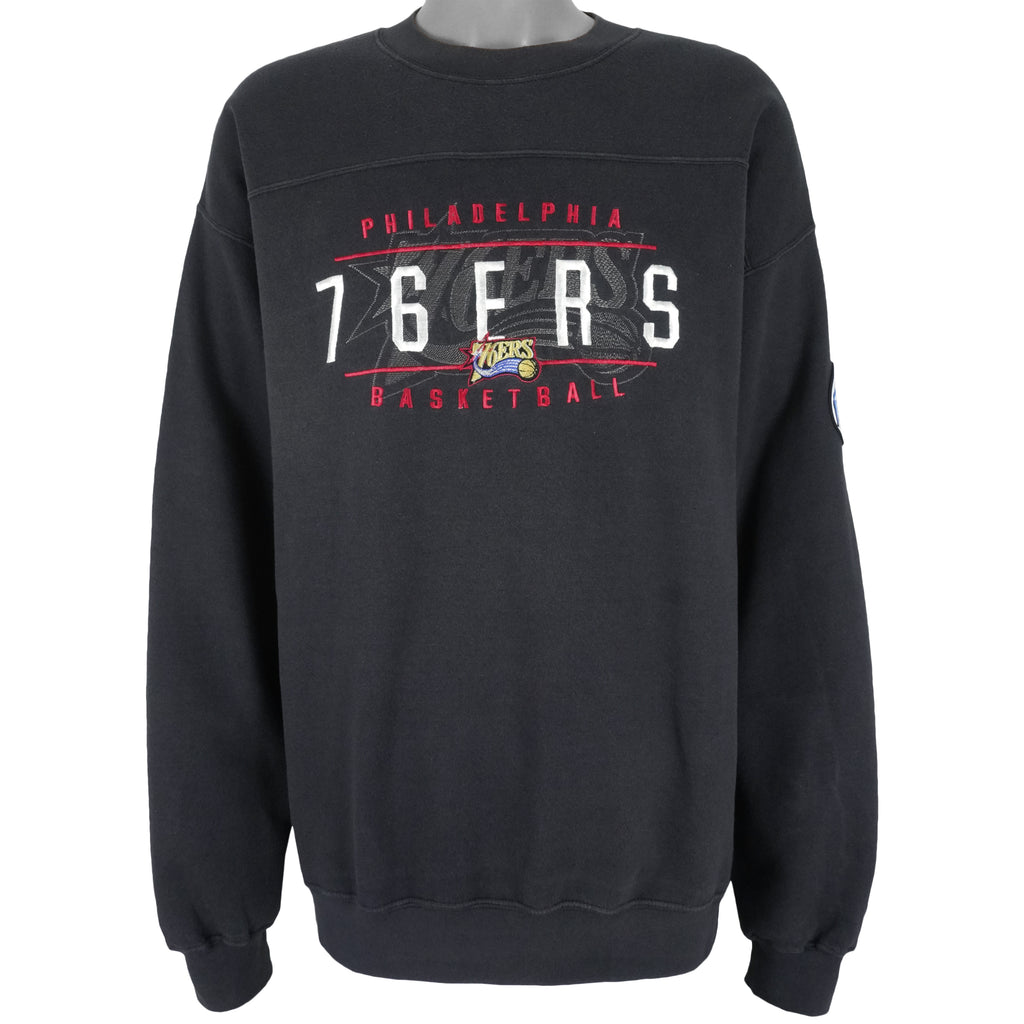 NBA (CSA) - Philadelphia 76ers Embroidered Sweatshirt 1990s X-Large Vintage Retro Basketball