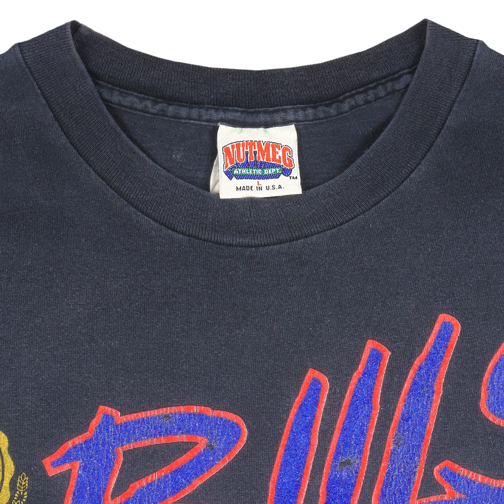 NFL (Nutmeg) - Buffalo Bills Big Logo T-Shirt 1990s Large Vintage Retro Football