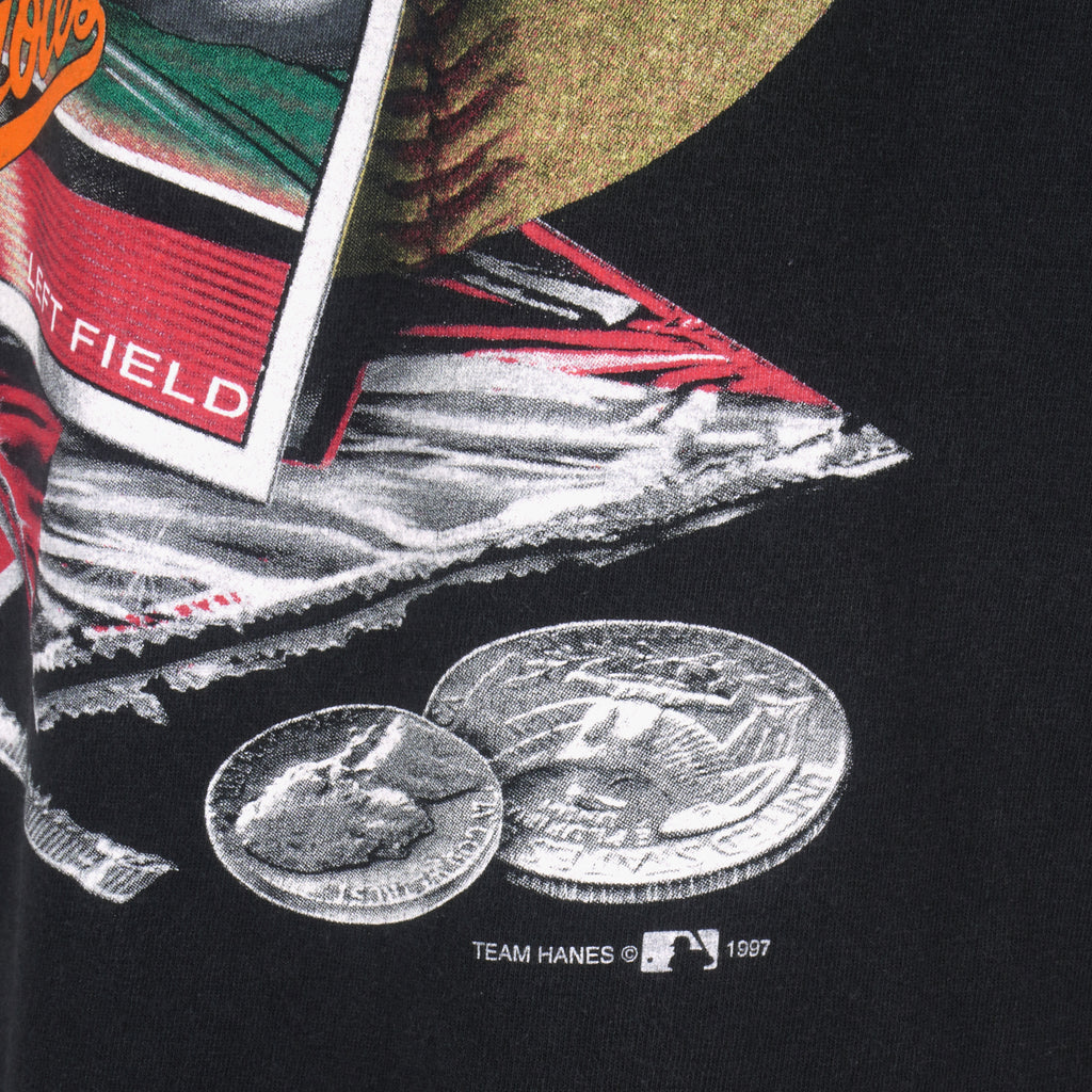 MLB (Hanes) - Baltimore Orioles X Tasmanian Devils T-Shirt 1997 X-Large Vintage Retro Baseball