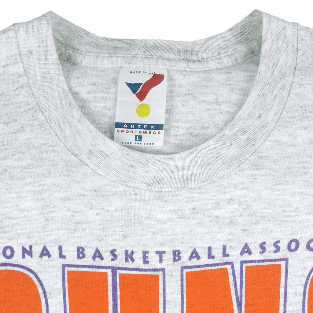 NBA (Artex) - Grey Phoenix Suns Pacific Division T-Shirt 1990s Large Vintage Retro Basketball