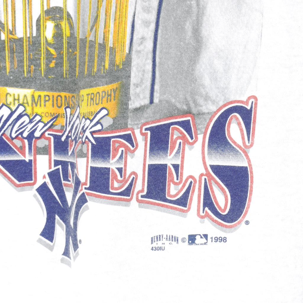 MLB (Delta) - New York Yankees World Series Champions T-Shirt 1998 X-Large Vintage Retro Baseball