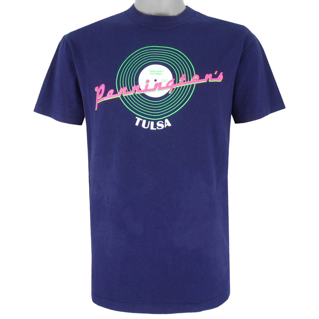 Vintage - Pennington’s Tulsa Single Stitch T-Shirt 1990s Large Vintage Retro