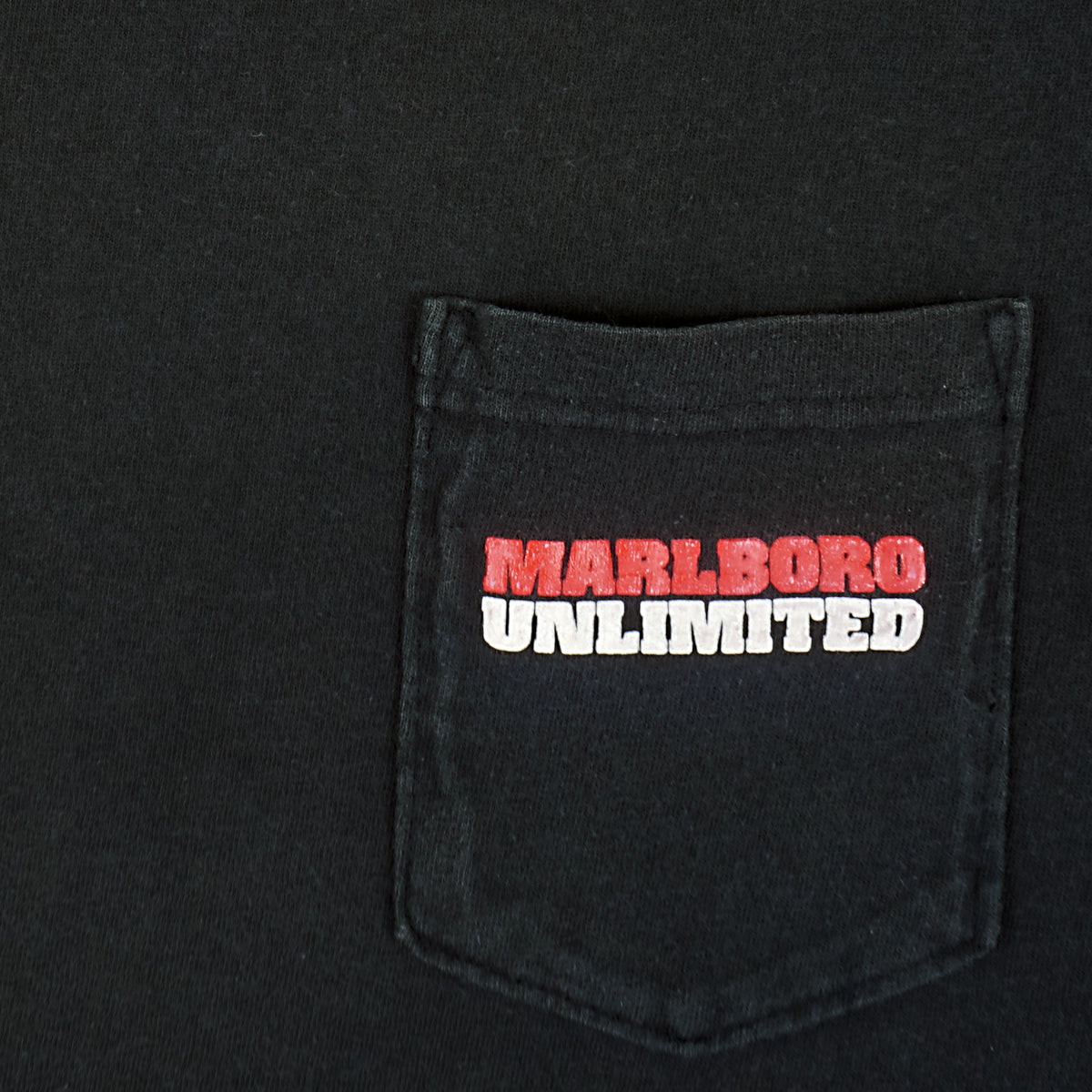 Vintage - Marlboro, Lizard T-Shirt 1990s Large Vintage Retro