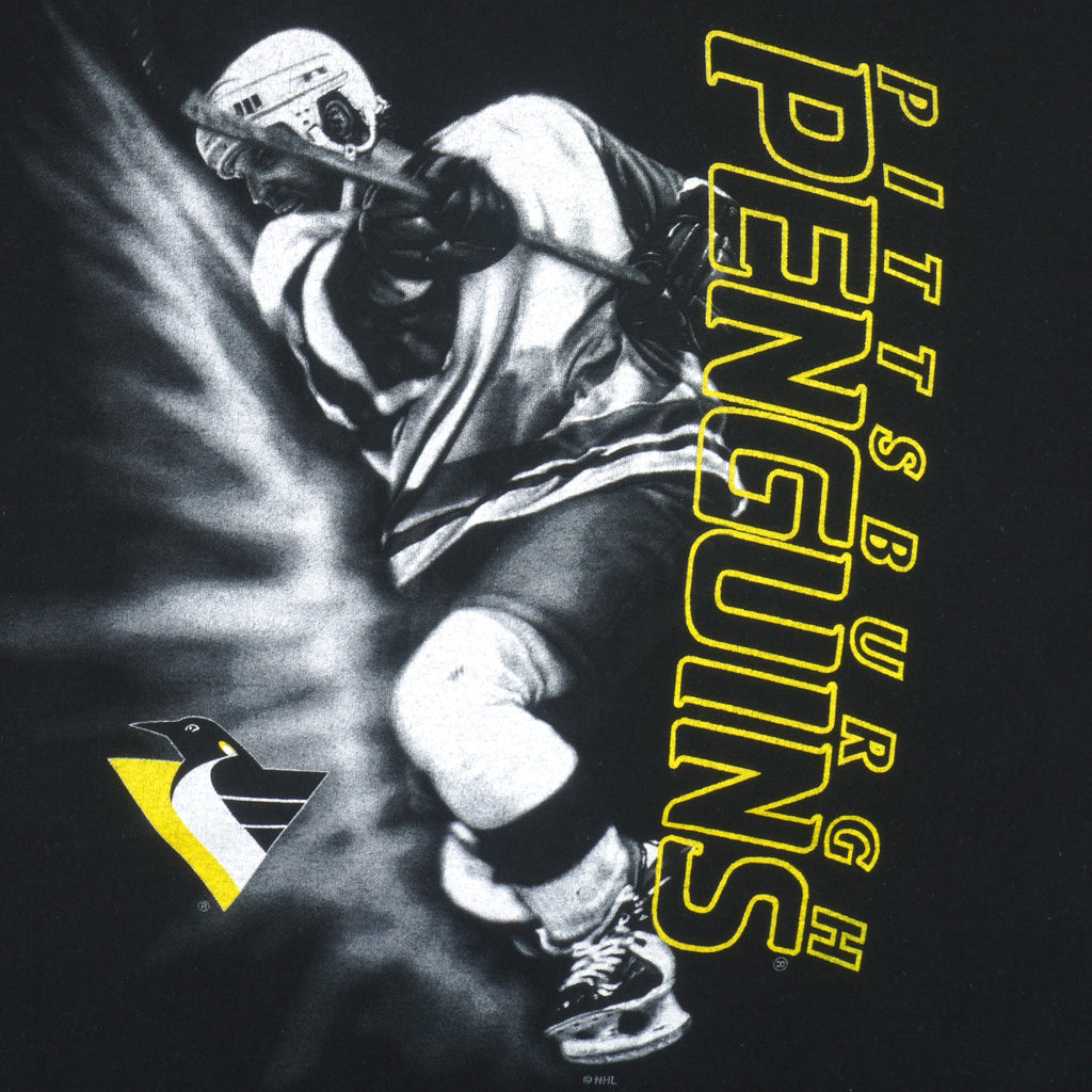 NHL (M&O) - Pittsburgh Penguins Big Logo T-Shirt 1990s X-Large Vintage Retro Hockey